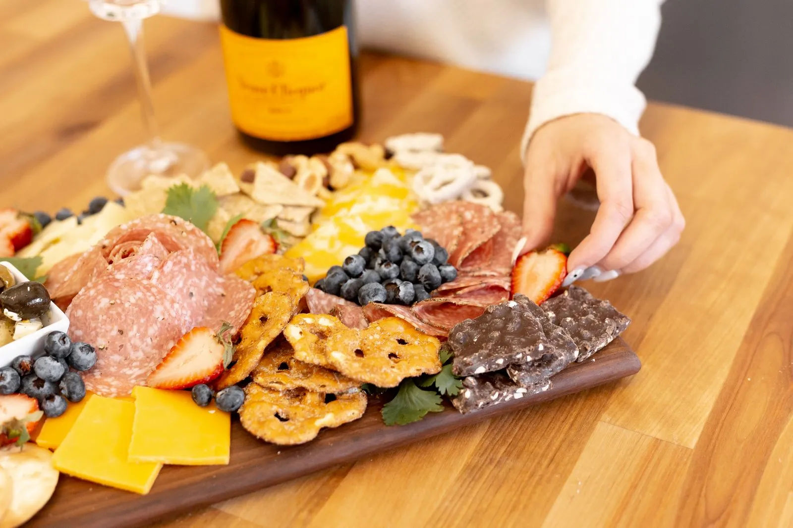 How to Pair Fruit Wine with Food